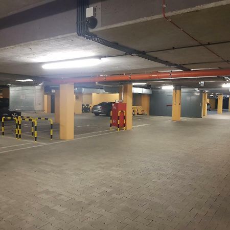 كراكوفيا Garden Apartment Cracow- Shopping Mall 1Min, Underground Parking, Family Friendly, City Center المظهر الخارجي الصورة