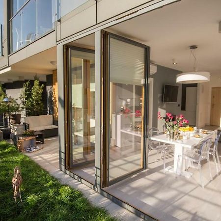 كراكوفيا Garden Apartment Cracow- Shopping Mall 1Min, Underground Parking, Family Friendly, City Center المظهر الخارجي الصورة