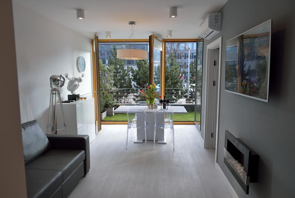 كراكوفيا Garden Apartment Cracow- Shopping Mall 1Min, Underground Parking, Family Friendly, City Center المظهر الخارجي الصورة