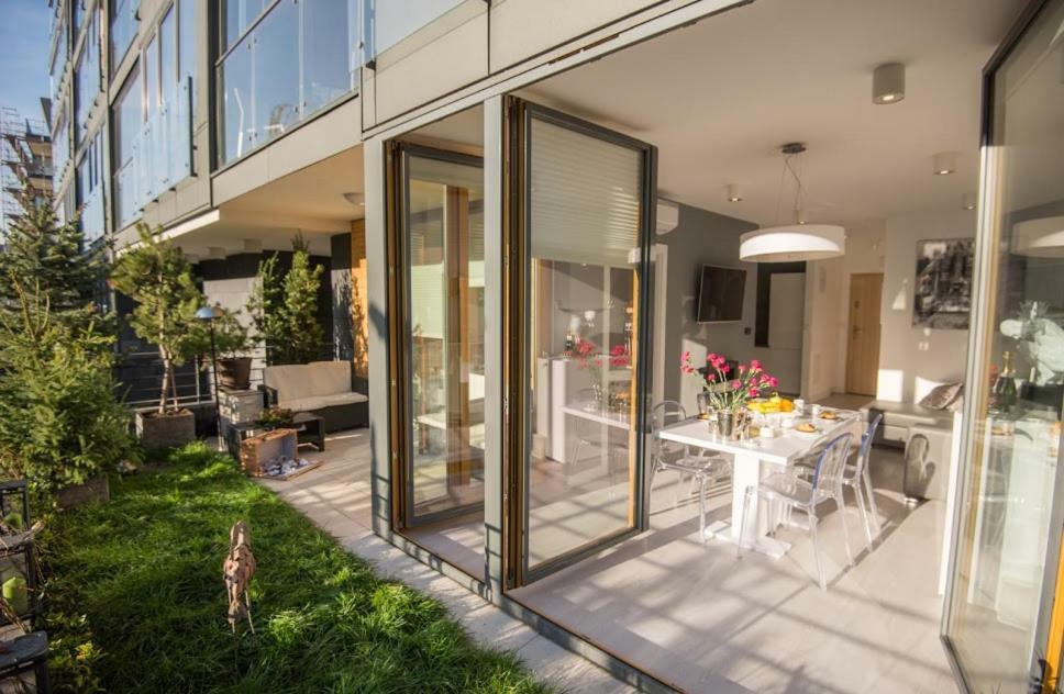 كراكوفيا Garden Apartment Cracow- Shopping Mall 1Min, Underground Parking, Family Friendly, City Center المظهر الخارجي الصورة